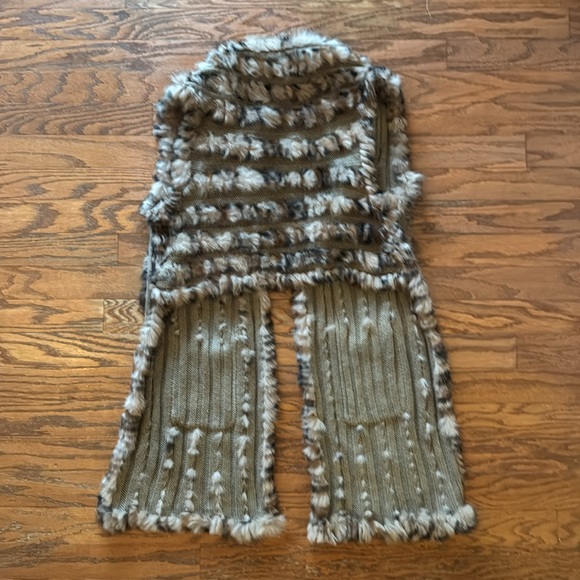 Love Token Rabbit fur vest w/ front pockets - Picture 5 of 5